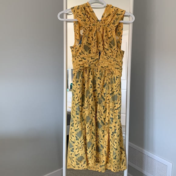 Anthropologie dress, yellow with blue under slip, size 0 - Picture 3 of 3